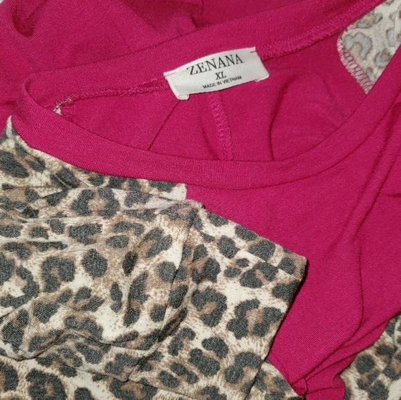Leopard Raglan Sleeve Top - Picture 2 of 2